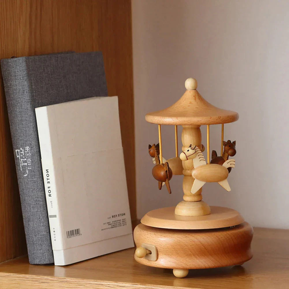 Caixa de Música Infantil de Madeira - Ama Mamma