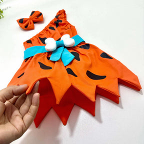 Jardineira Bebê Mesversário 100% Algodão – Fantasia Temática Pedrita com Cinto Ossinho