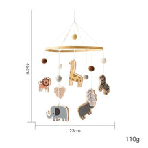 Mobile de Berço Estimulante com Chocalhos e Suporte de Madeira Ama Mamma - Ama Mamma